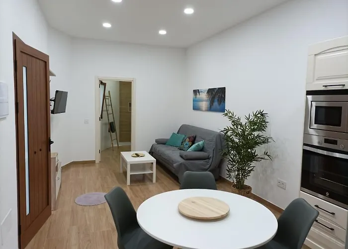 아파트 Independent House In Rural Setting 라오로타바